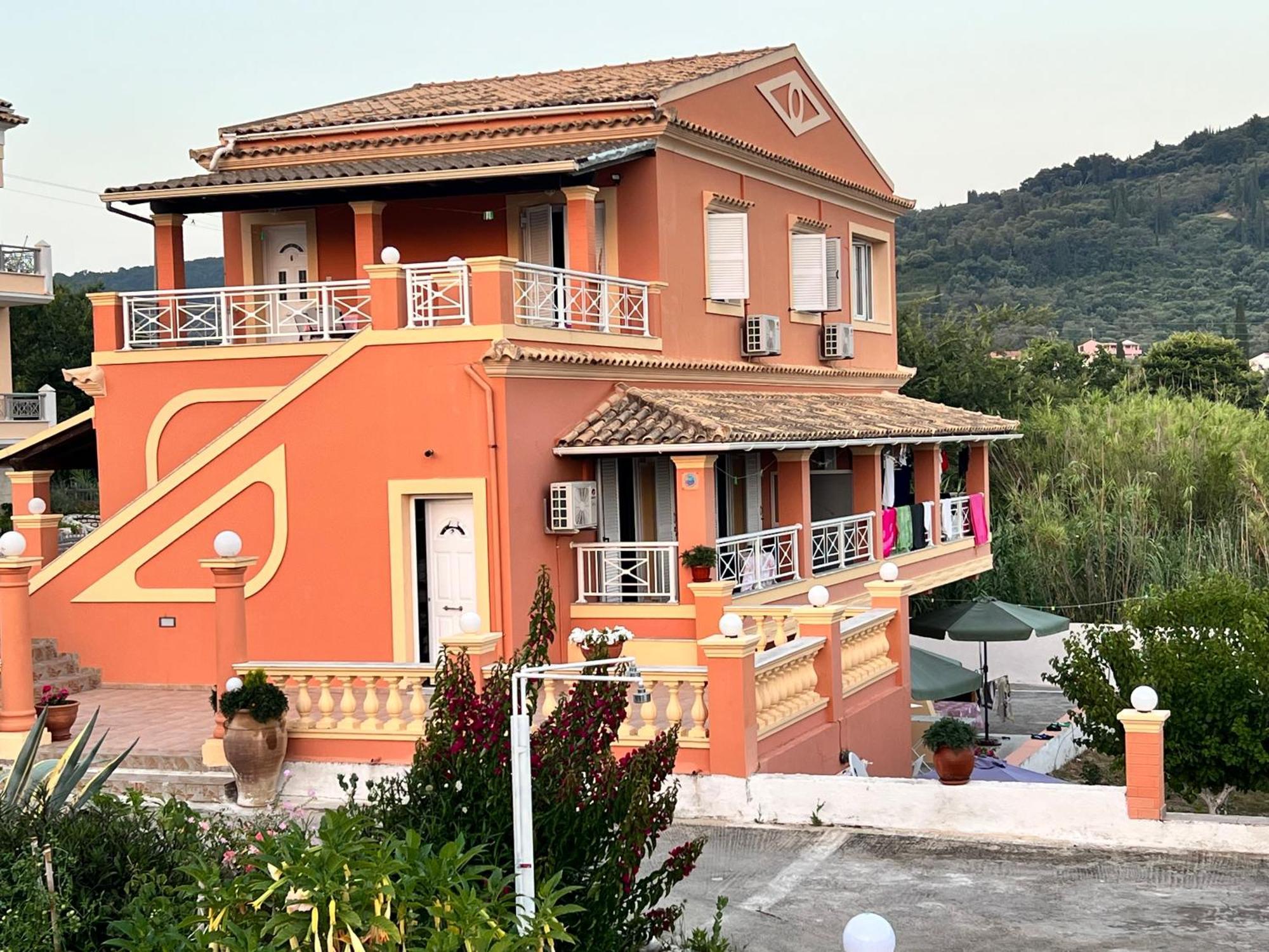 Villa Magda. Agios Georgios Pagon Exteriör bild